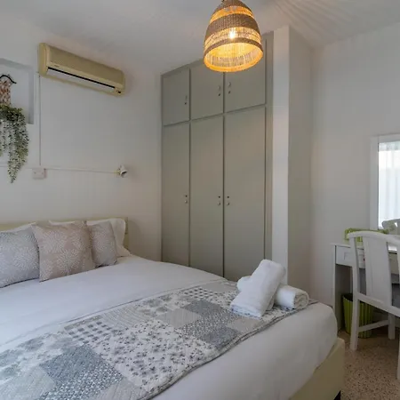 Vision 1-bedroom In Apartment *